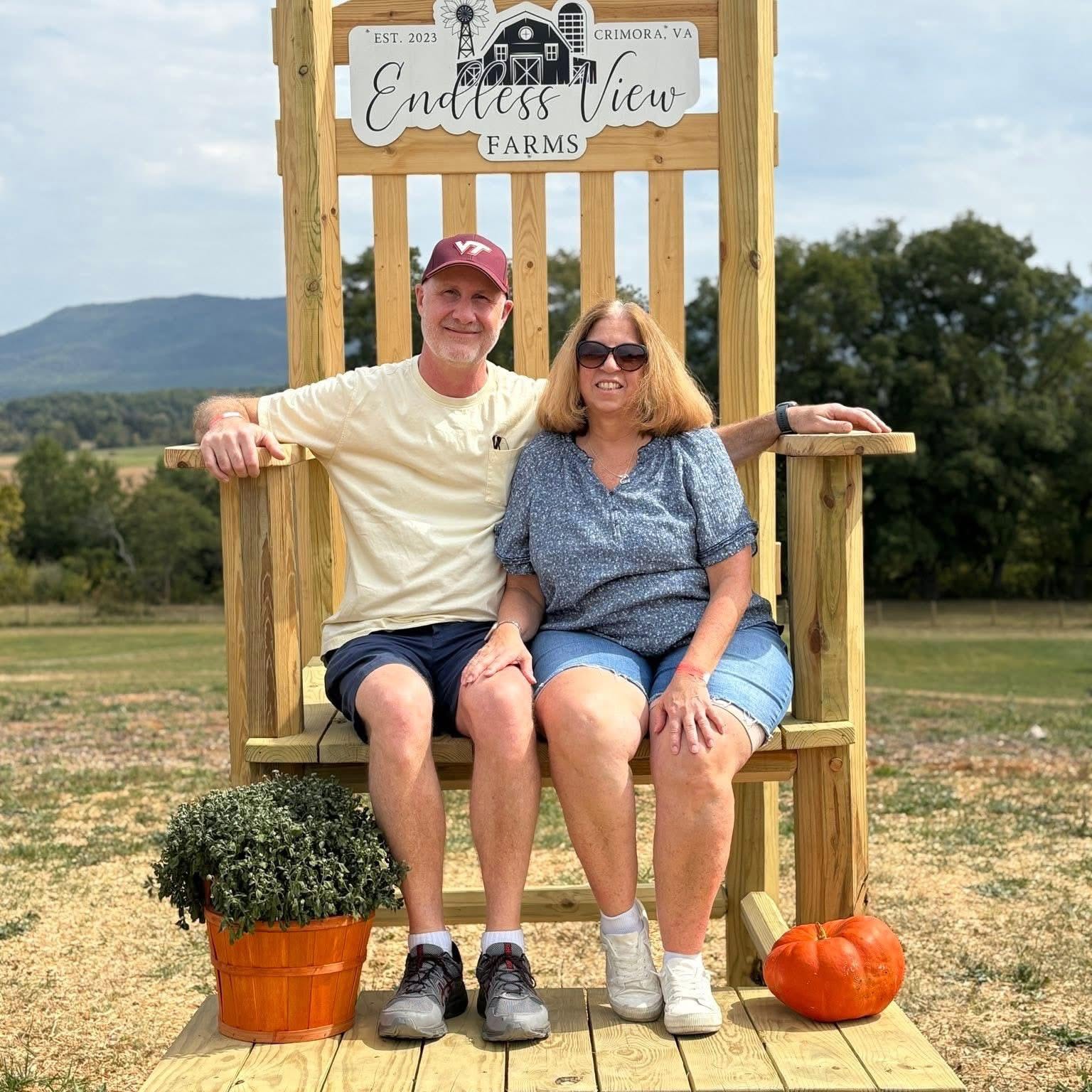 Fall photo op at Endless View Farms in Crimora, Virginia